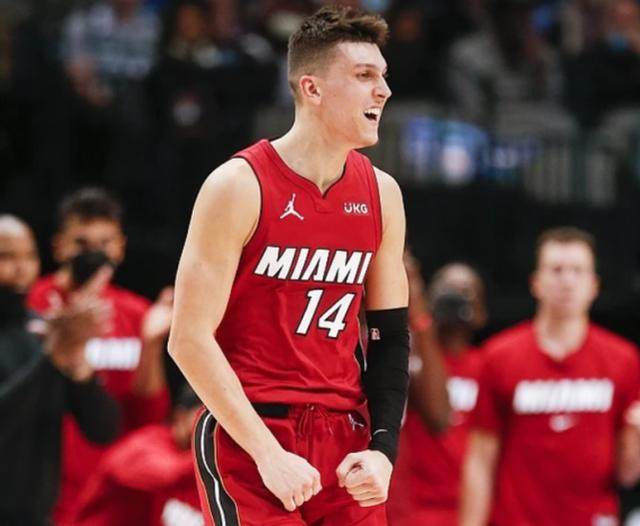 广发体育-前7战替补砍157分创历史 蜕变希罗剑指最佳第六人